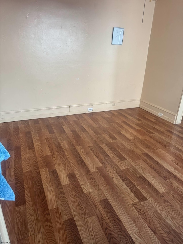 118 N Morris Ave, Atlantic City, NJ 08401 - spare room with wood finished floors and baseboards