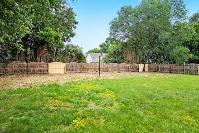243 Wintergreen Ln, Penns Grove Borough, NJ 08069 - view of fenced backyard