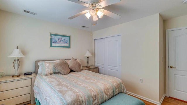 229 Lander Rd, Egg Harbor Township, NJ 08234 - bedroom featuring a closet, wood finished floors, and a ceiling fan