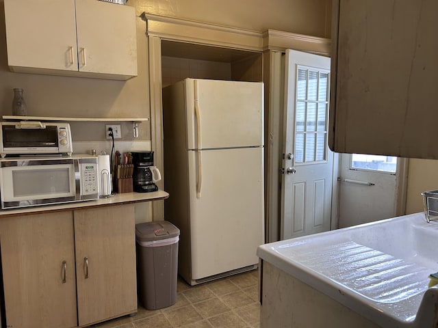 215 N Dorset, Ventnor Heights, NJ 08406 - kitchen featuring white appliances and light countertops