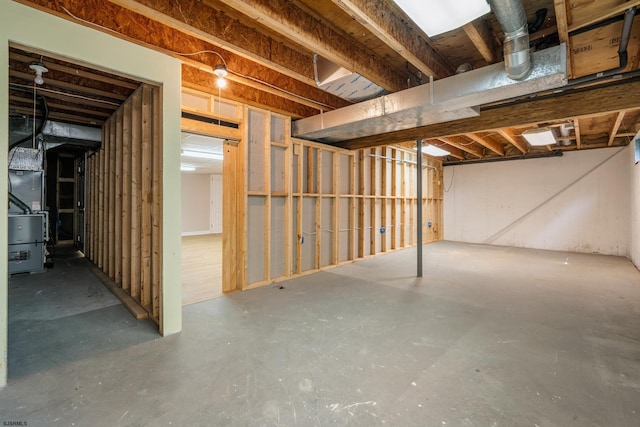 2 Clay Ct, Cape May, NJ 08204 - unfinished below grade area with heating unit