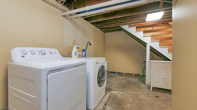 16 N Nashville Ave, Ventnor, NJ 08406 - washroom with washing machine and dryer