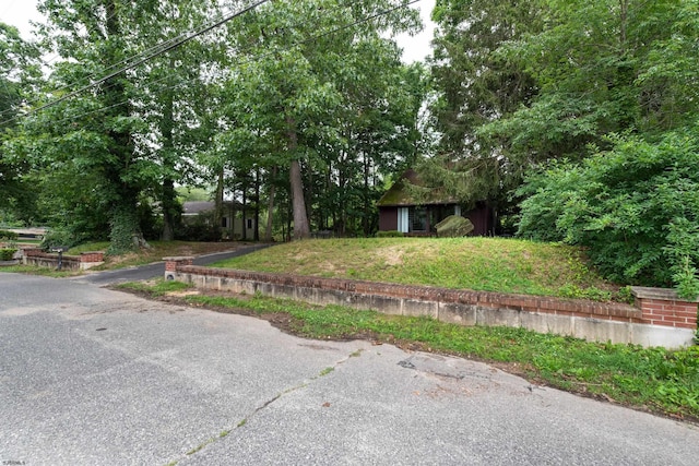 3821 Brookhaven Dr, Vineland, NJ 08361 - view of front of home featuring a front lawn