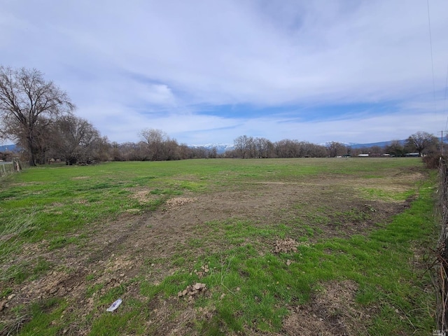 view of yard featuring a rural view