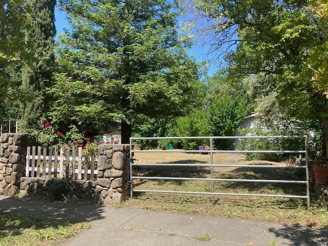 Listing photo 2 for 1431 4th St, Calistoga CA 94515