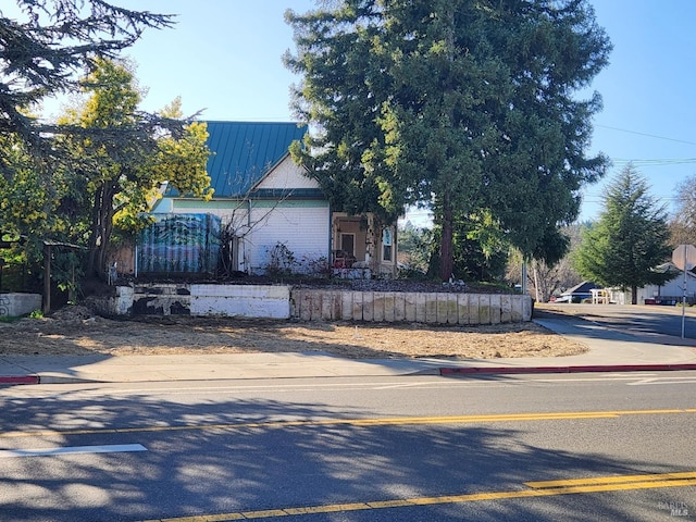 Listing photo 3 for 316 S Main St, Willits CA 95490