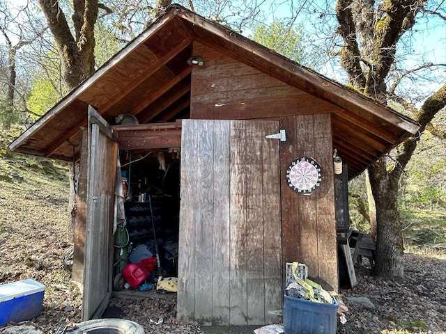 view of outdoor structure