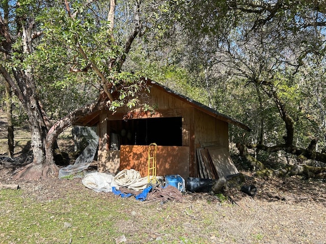 view of outdoor structure