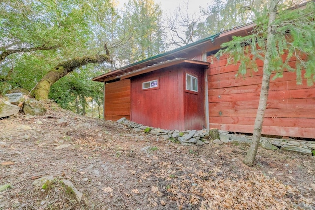 view of outdoor structure