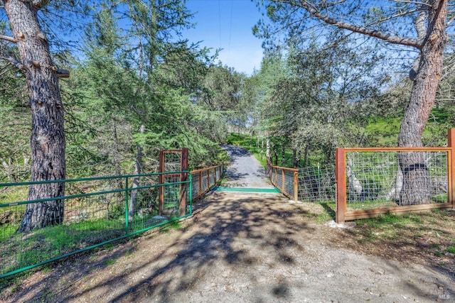 Listing photo 2 for 2101 Leslie Rd, Healdsburg CA 95448