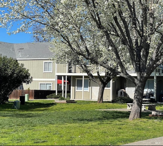 6687 Blue Heron Dr, Upper Lake, CA 95485 - view of front of property with a front yard