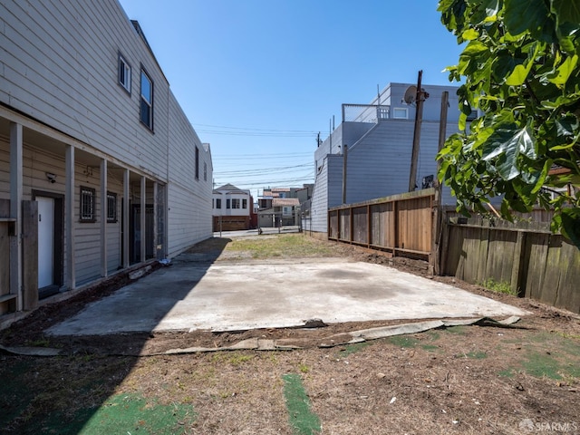 Listing photo 3 for 1029 Silver Ave, San Francisco CA 94134