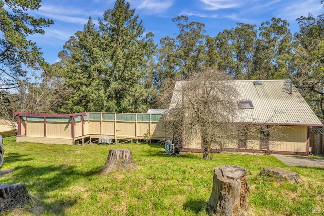 view of yard with an outdoor pool