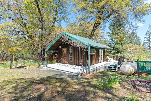 201 Pine Ridge Rd, Ukiah, CA 95482 - view of outdoor structure featuring fence