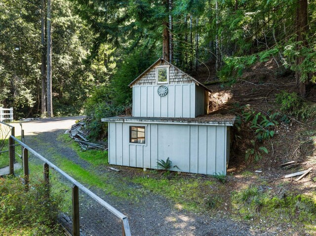 view of outbuilding