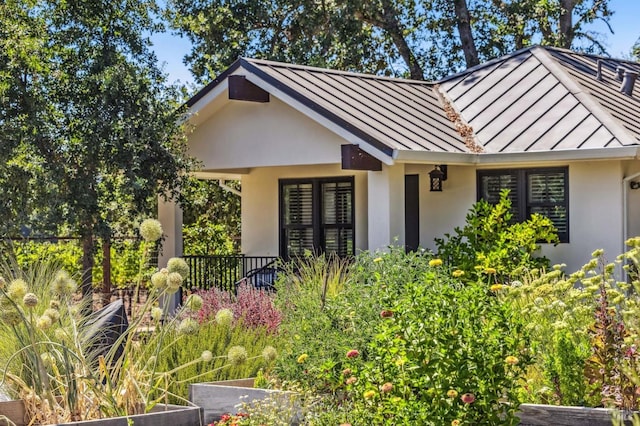 exterior space with a porch