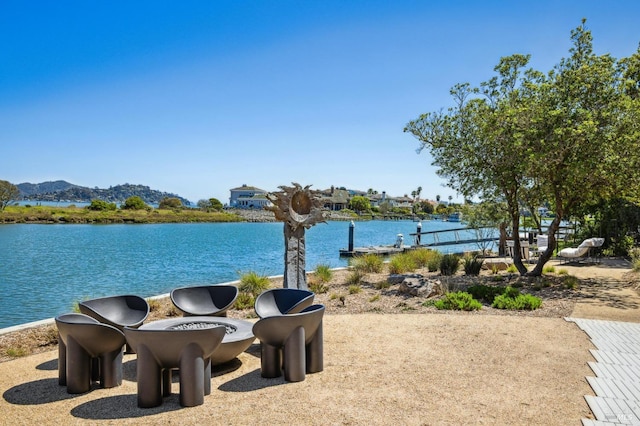 water view featuring a mountain view