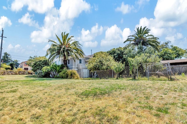 view of yard featuring fence