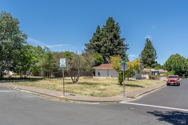 view of front of home with a front yard