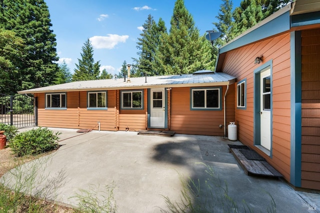 view of front of home featuring a patio