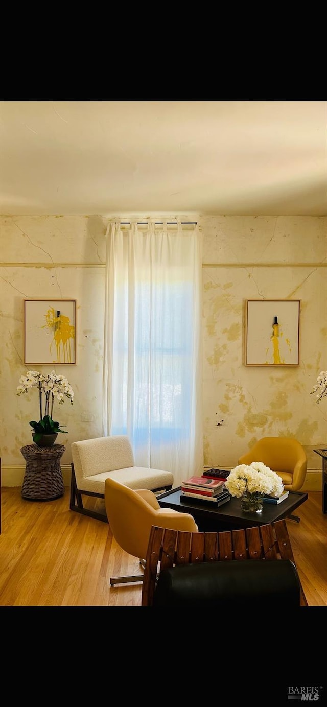 751 Crystal Springs Rd, Saint Helena, CA 94574 - living area featuring wood finished floors and wallpapered walls