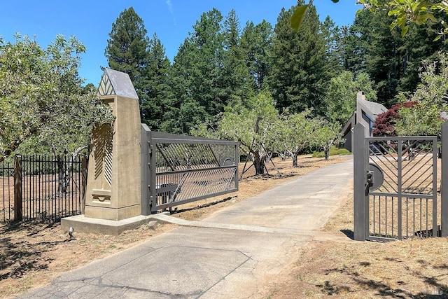 12430 Fiori Ln, Sebastopol, CA 95472 - view of gate