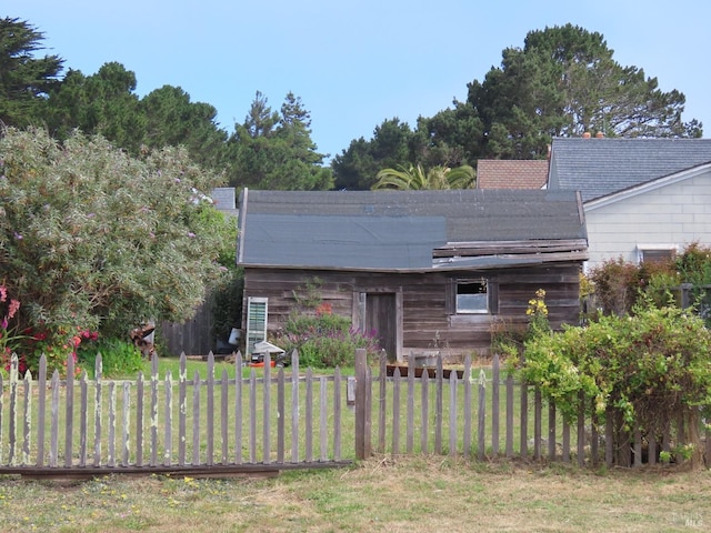 view of home's exterior