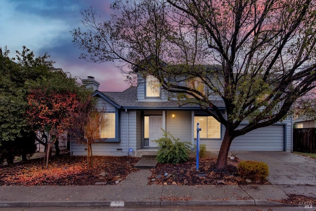 view of front facade featuring a garage