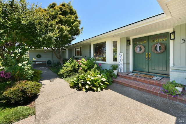 view of property entrance