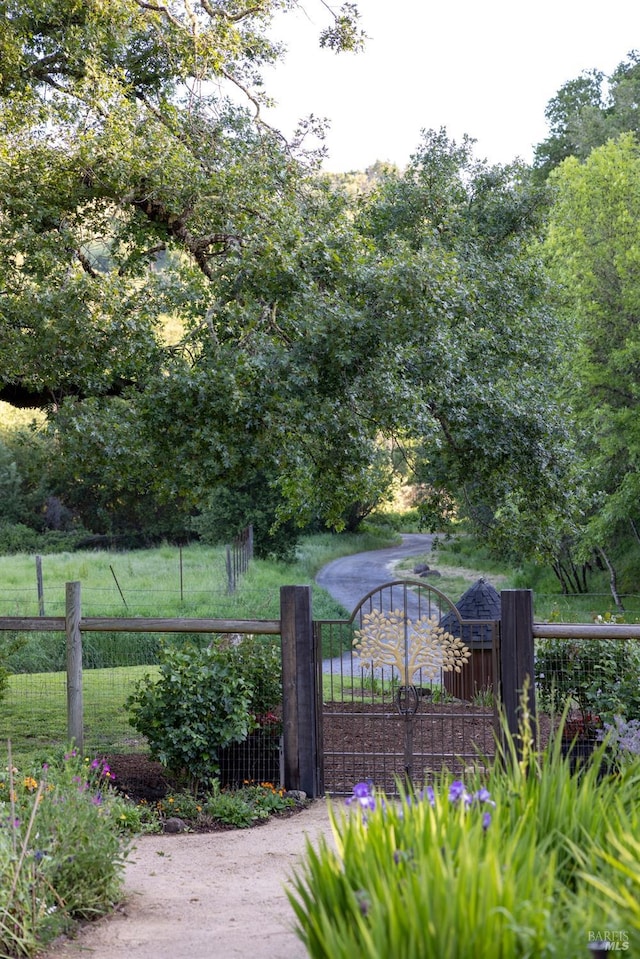 exterior space featuring a lawn