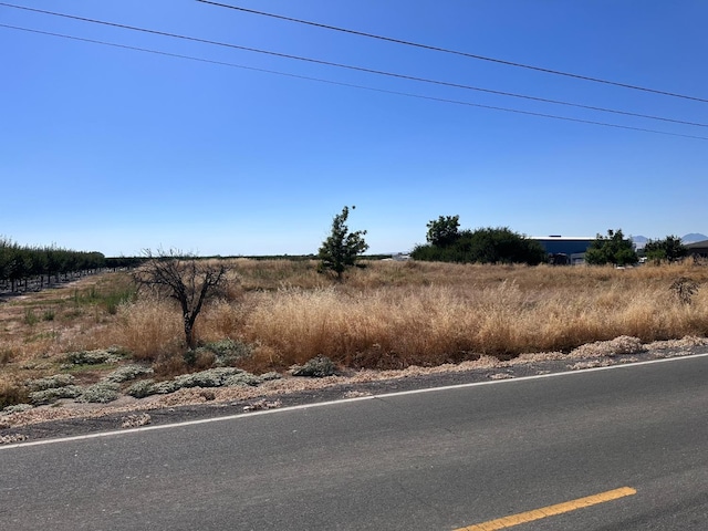 Listing photo 3 for 405 S Township Rd, Yuba City CA 95993