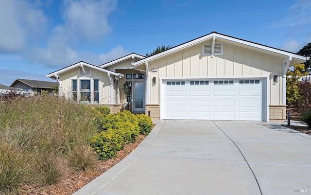 view of front of home featuring a garage