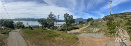 Listing photo 2 for 3721 Parkview Dr, Clearlake CA 95422