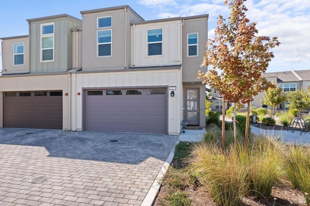 view of front of house with a garage