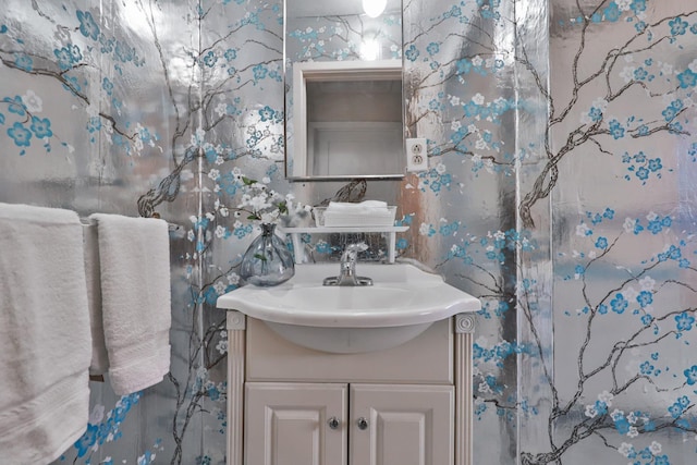 14090 Pine St, Walnut Grove, CA 95690 - bathroom featuring vanity