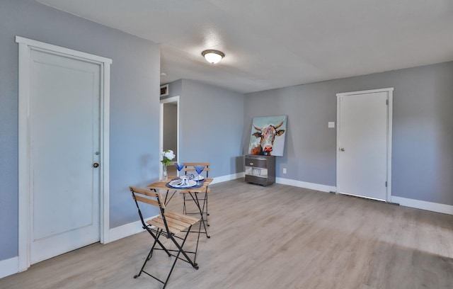 14090 Pine St, Walnut Grove, CA 95690 - entrance foyer with wood finished floors and baseboards