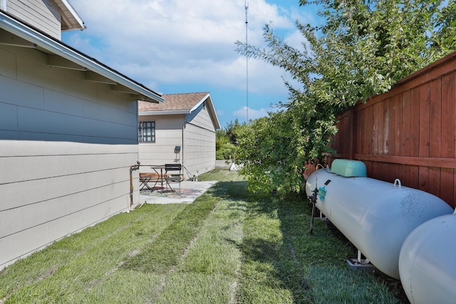 14090 Pine St, Walnut Grove, CA 95690 - view of yard featuring a patio area