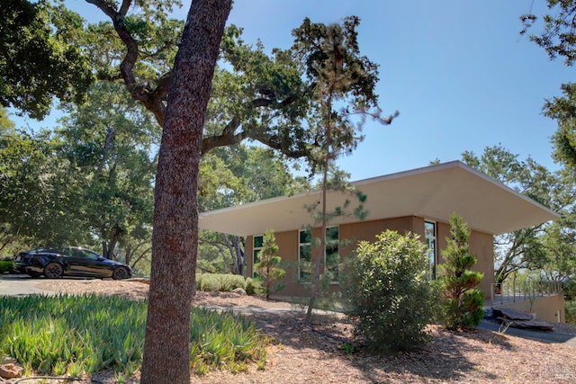 view of front of house with stucco siding