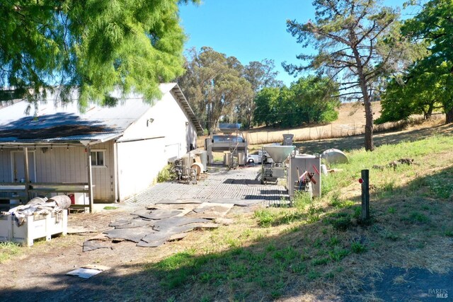 view of yard with a patio