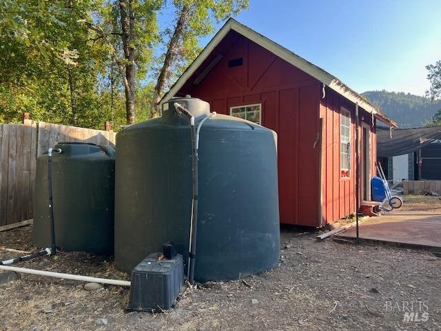 view of outbuilding