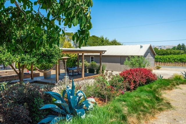 view of front facade featuring a deck