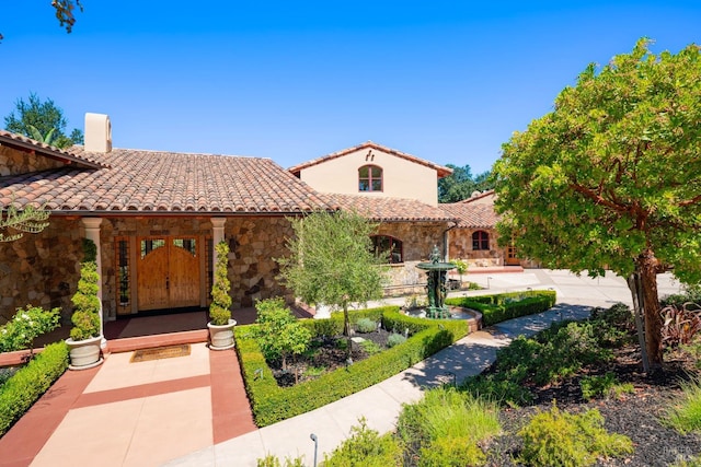 view of mediterranean / spanish-style home