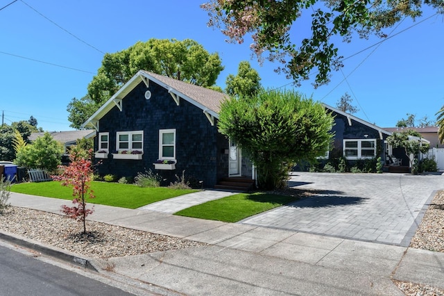 view of front of house with a front yard