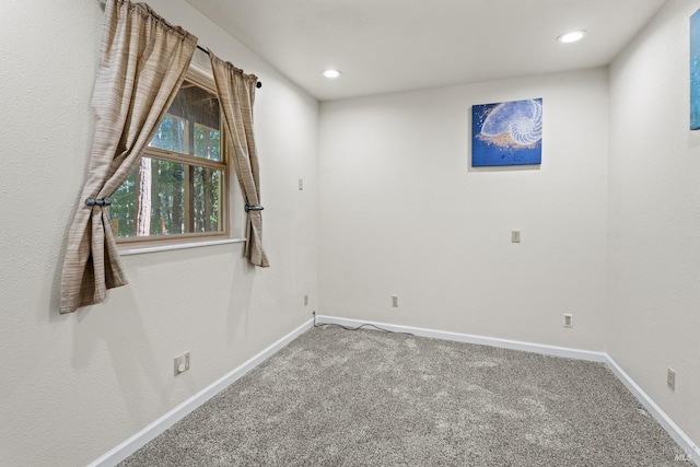 view of carpeted spare room