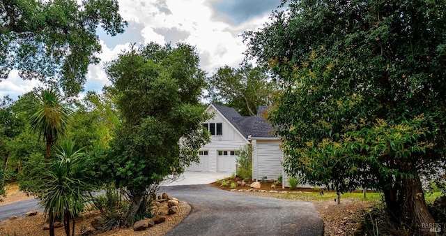 view of front of home featuring a garage