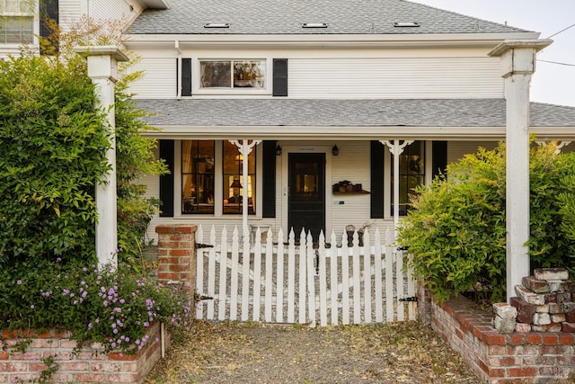 view of front facade featuring a porch