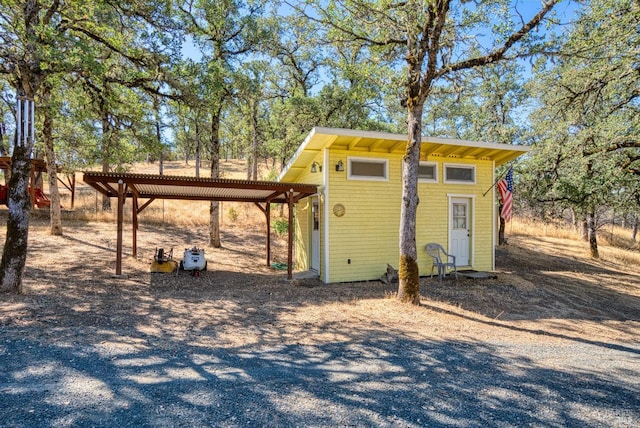1280 W State Highway 20th St, Upper Lake, CA 95485 - view of outdoor structure featuring an outdoor structure and driveway