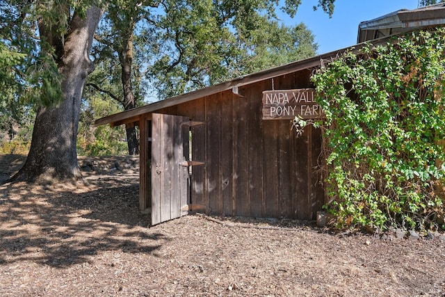 view of outdoor structure