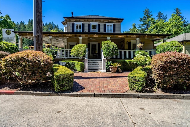 view of front of house featuring a porch