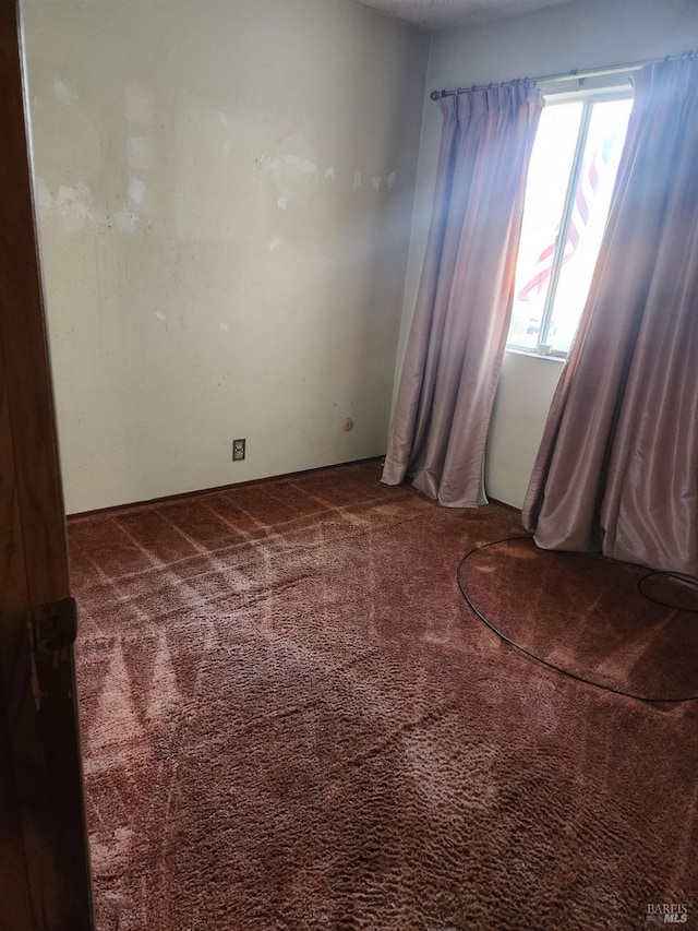 341 Inverness Dr, Vallejo, CA 94589 - empty room with carpet